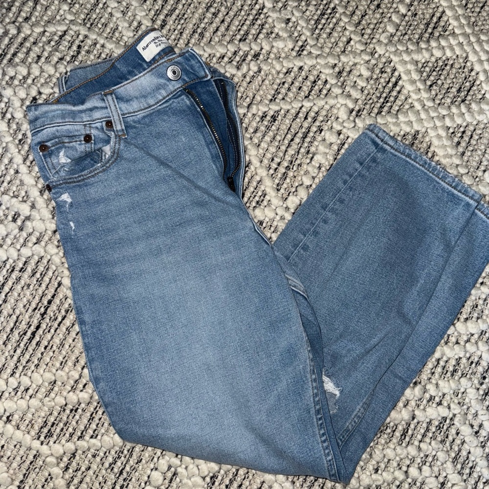 Abercrombie & Fitch The Mom High Rise Jeans